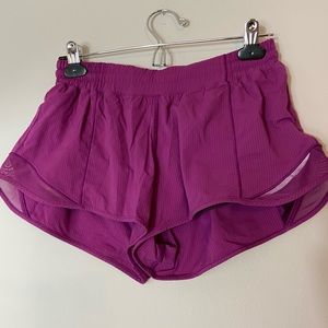 Lululemon Hotty Hot shorts *2.5”